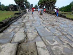 Pilrims path to Angkor Wat